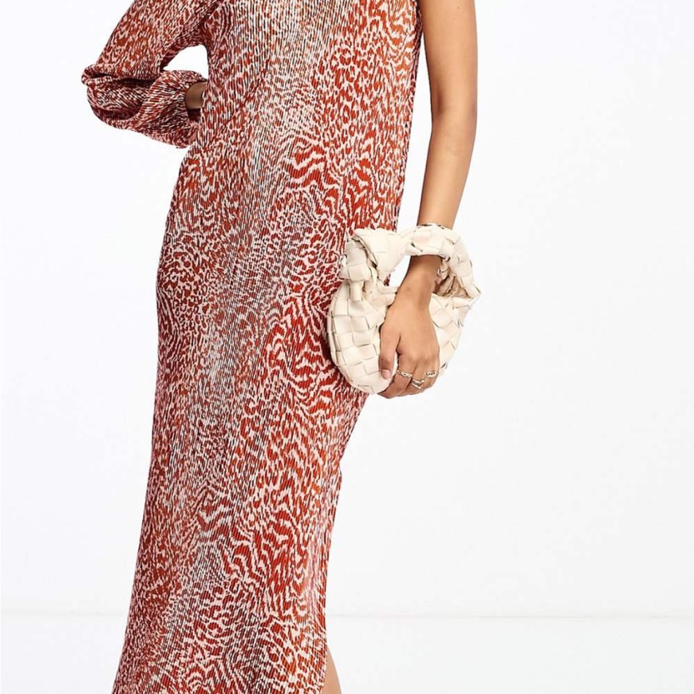 Chic Animal Print One-Shoulder Dress